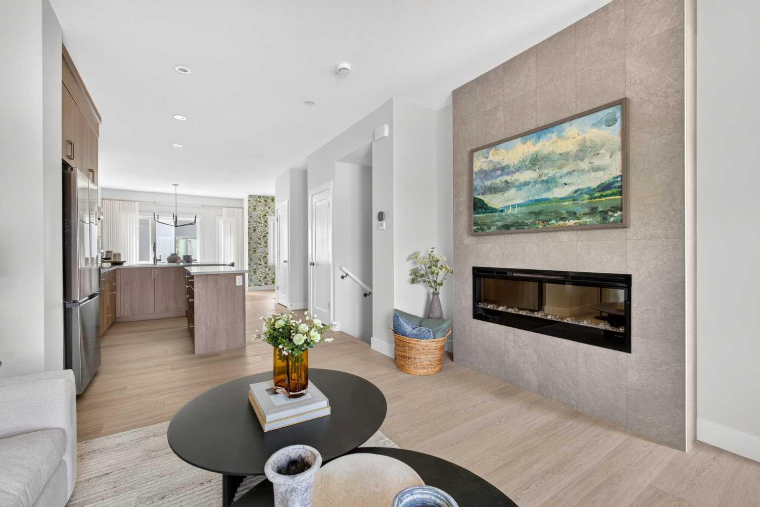 712 Sovereign Common SW