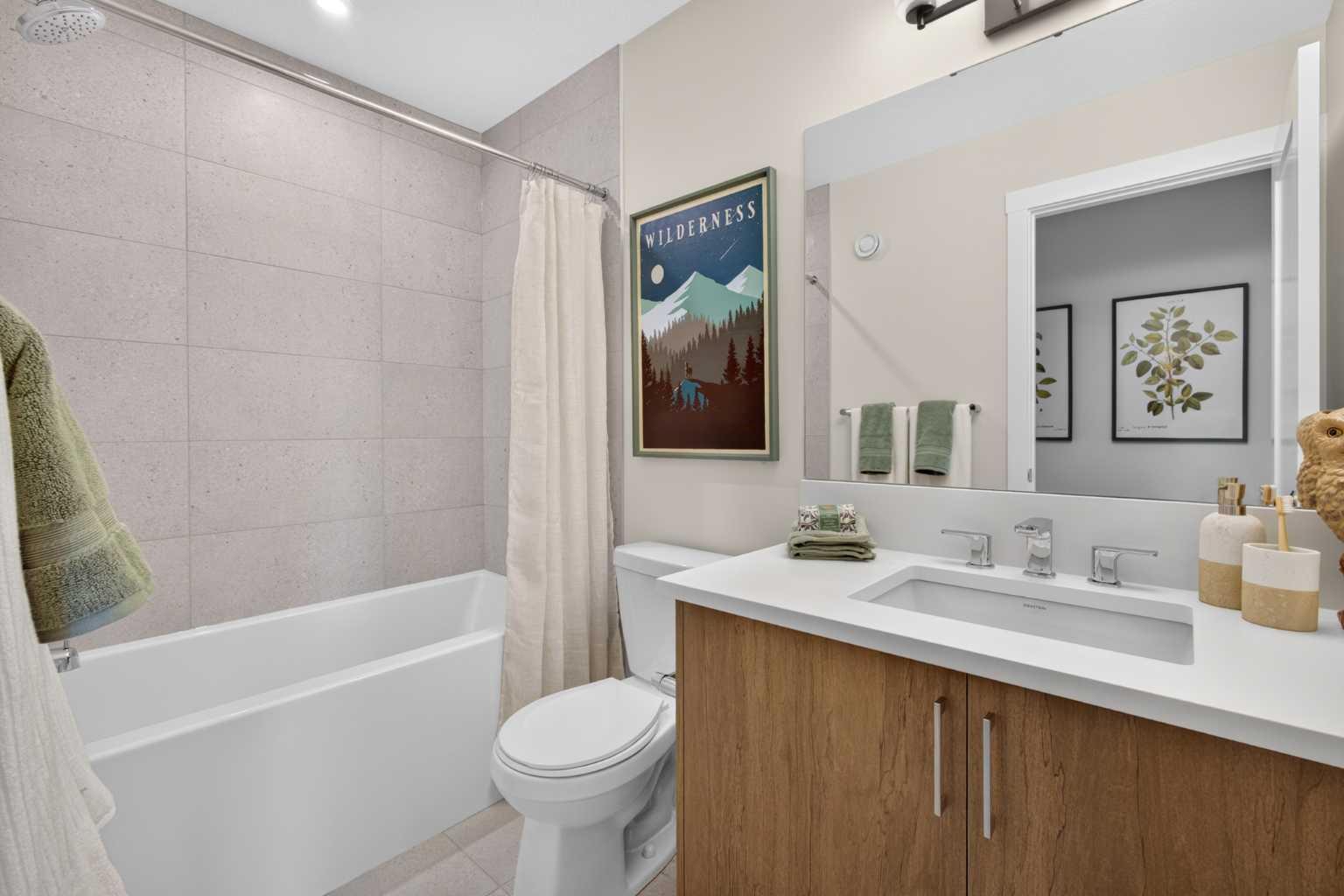 712 Sovereign Common SW