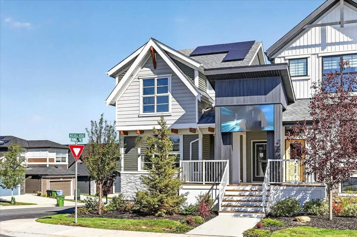 182 Mitchell Road NW