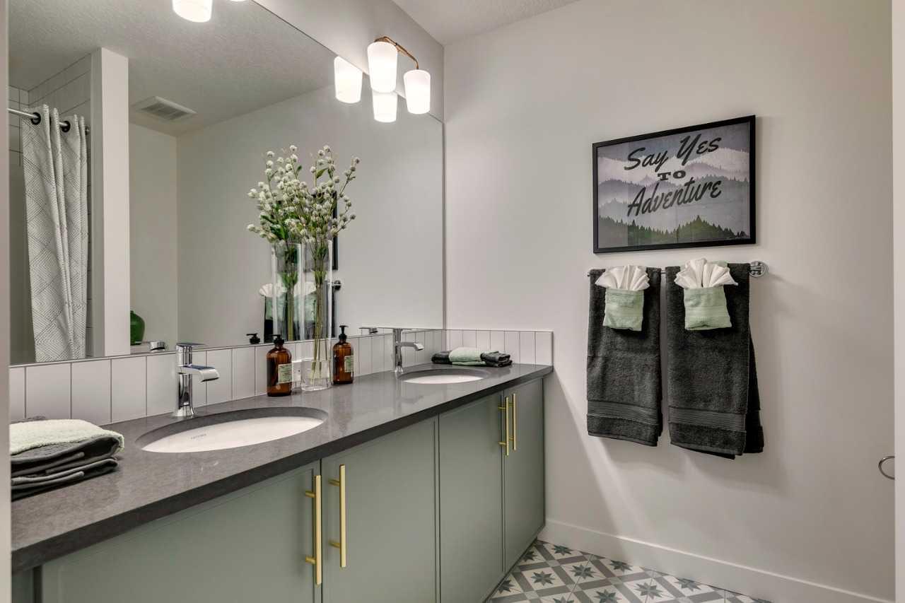 53 Sora Gardens SE