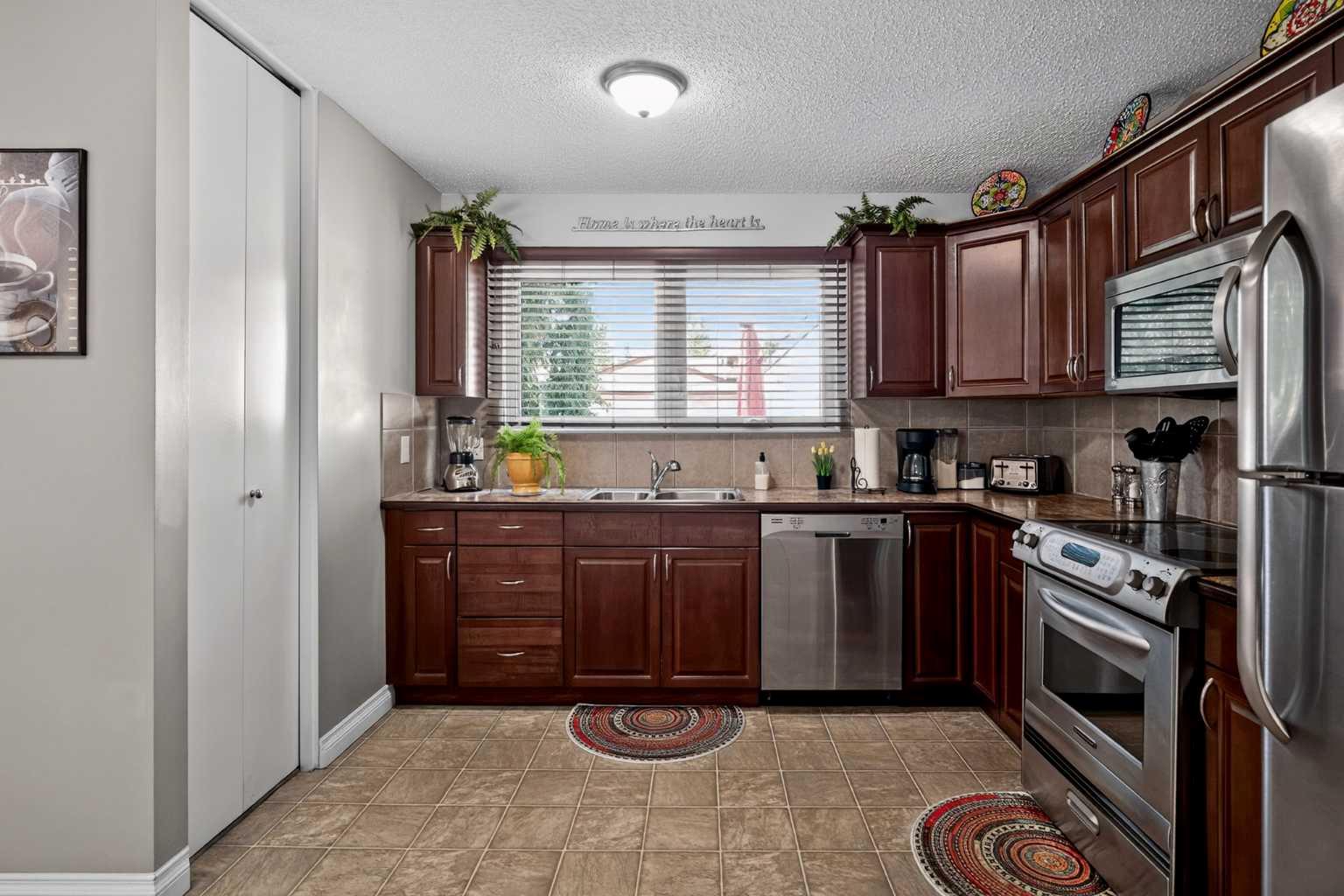 131 Cedarpark Drive SW