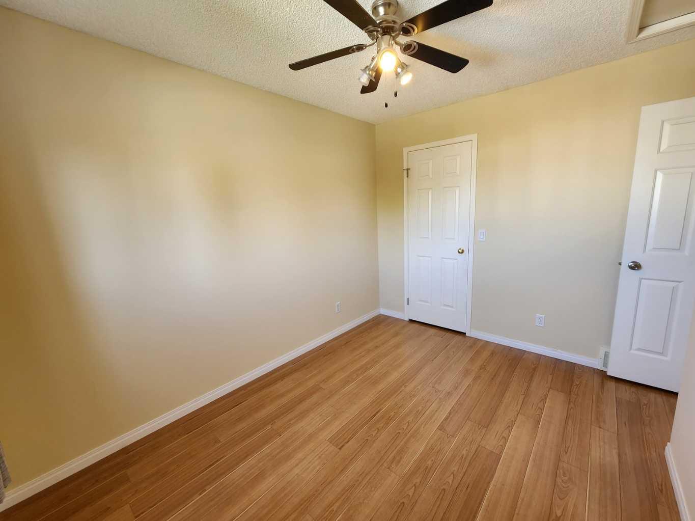 717 Harvest Hills Drive NE