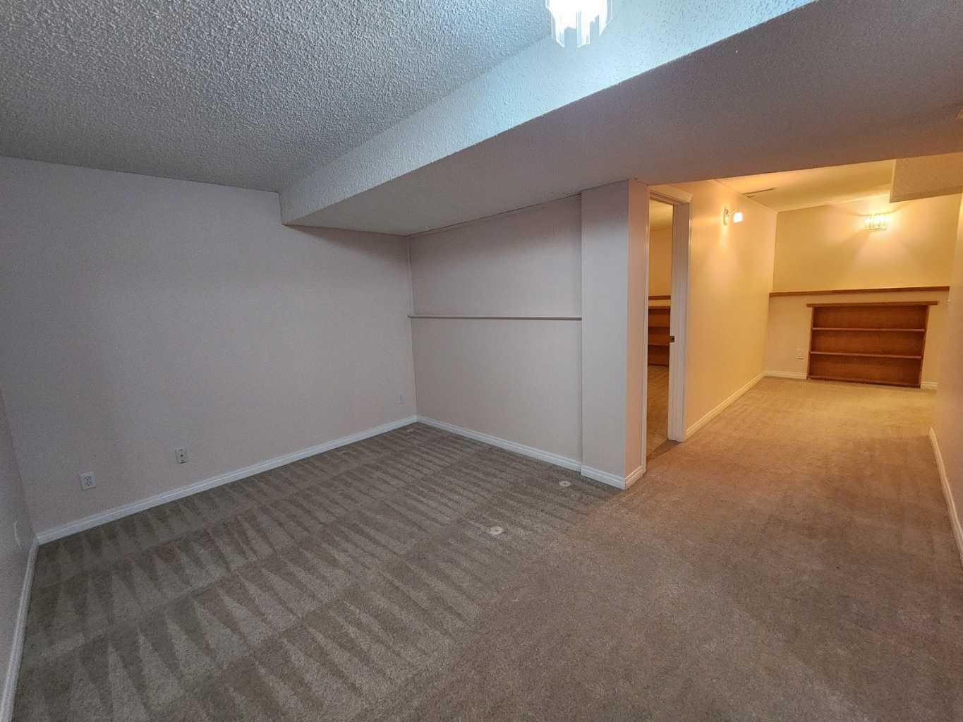 717 Harvest Hills Drive NE