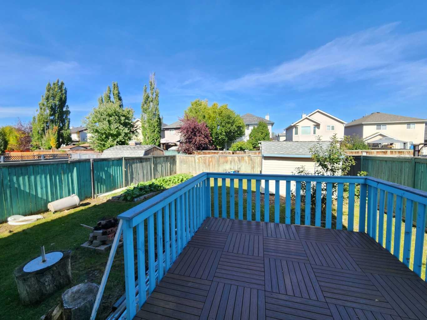 717 Harvest Hills Drive NE