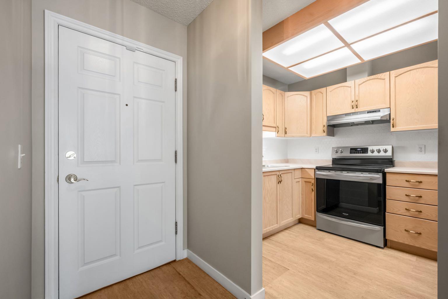 1108, 1108 Hawksbrow Point NW