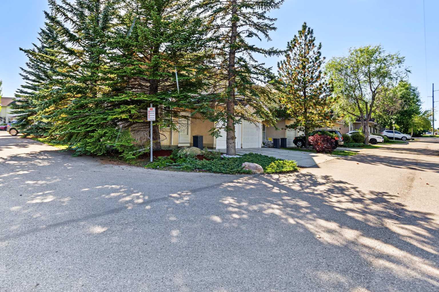 43 Shawinigan Lane SW