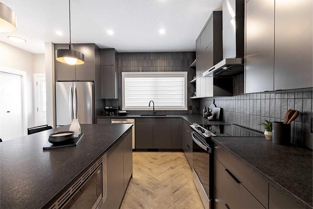 91 Legacy Point Heights SE