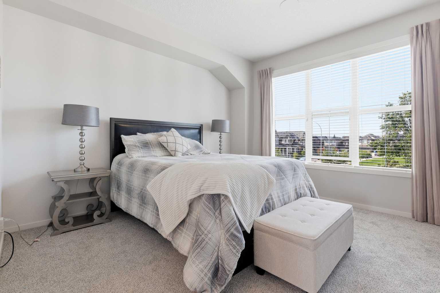 611 Walden Drive SE