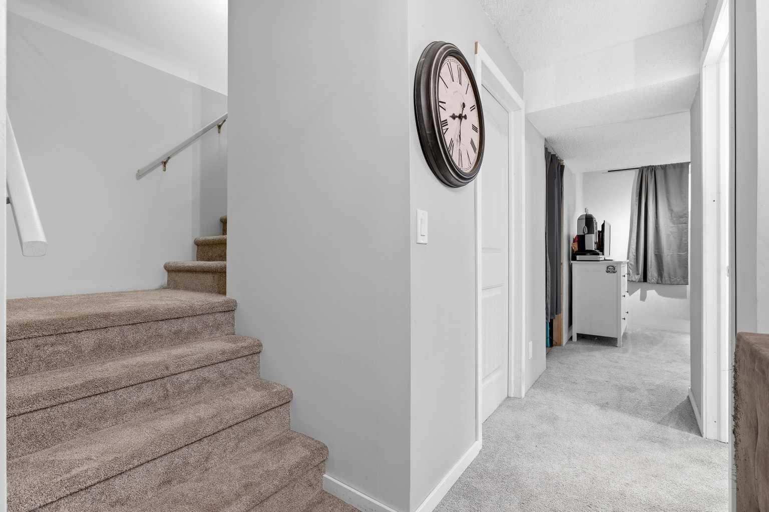 611 Walden Drive SE