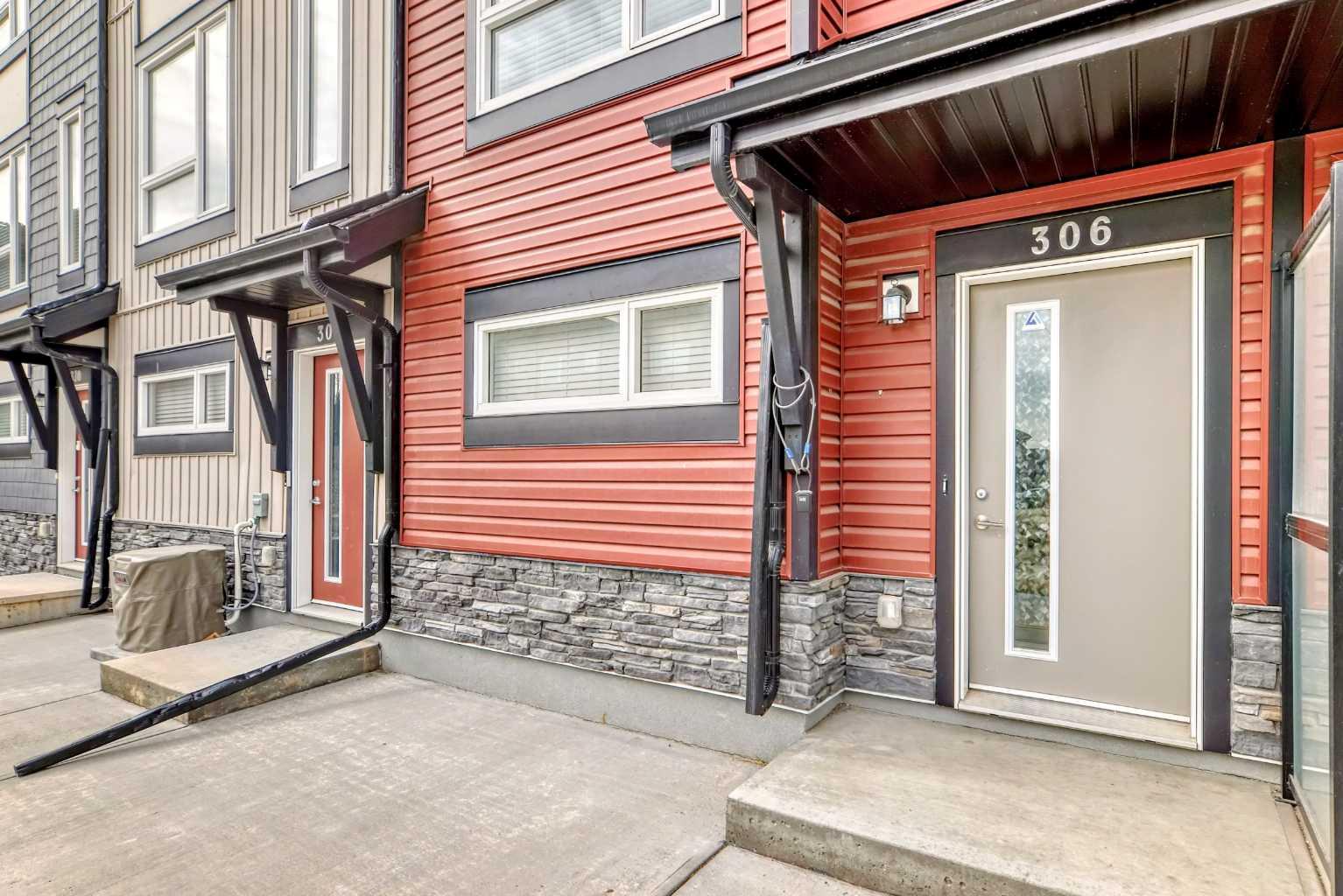 306, 11 Evanscrest Mews NW