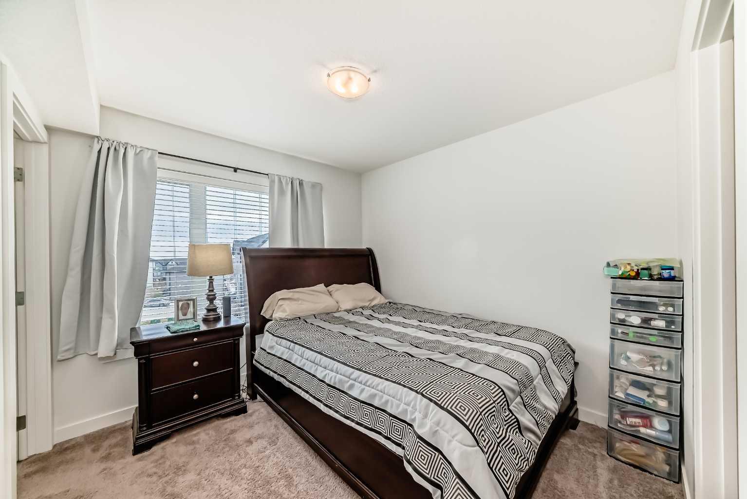 306, 11 Evanscrest Mews NW