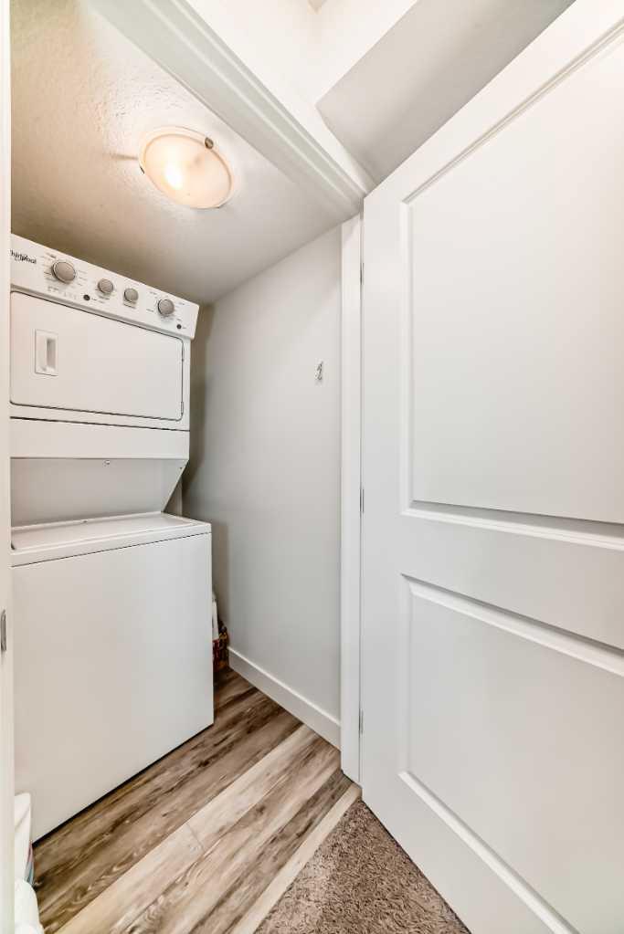 306, 11 Evanscrest Mews NW