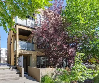 2, 1726 27 Avenue SW