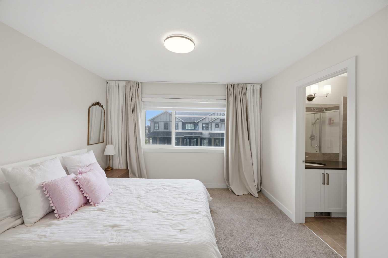 7 Lambeau Lane SE