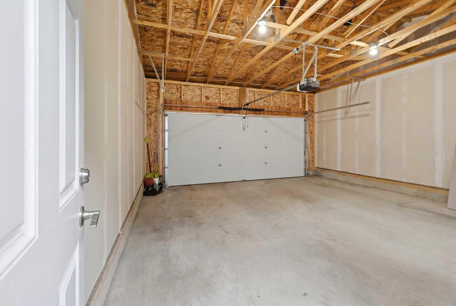 7 Lambeau Lane SE