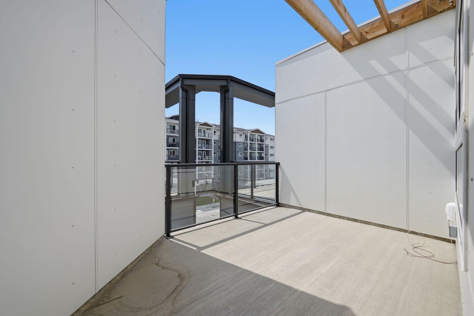 2218, 151 Skyview Bay NE