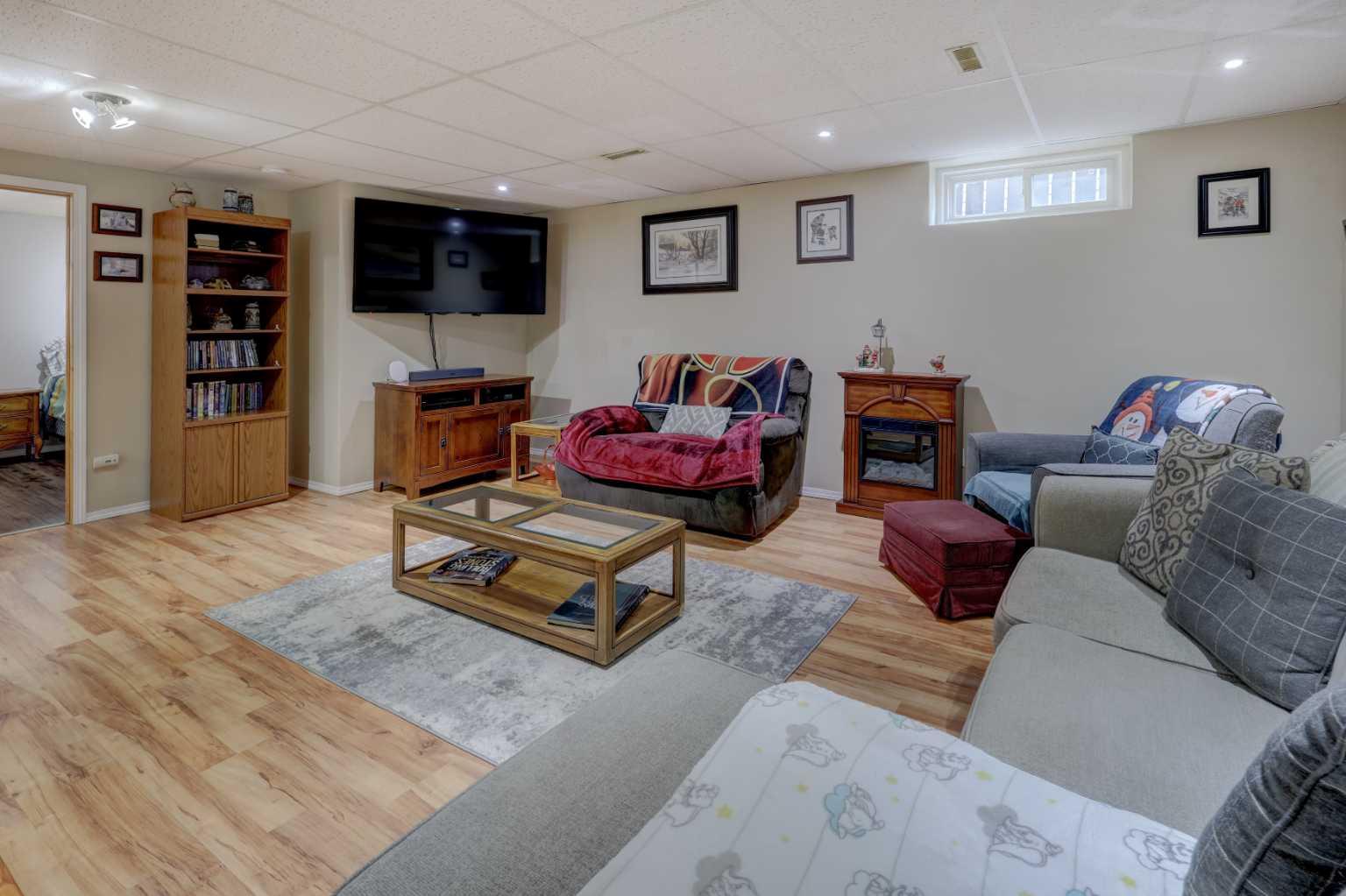 115 Aberfoyle Close NE