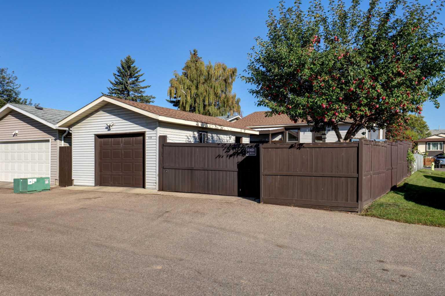 115 Aberfoyle Close NE
