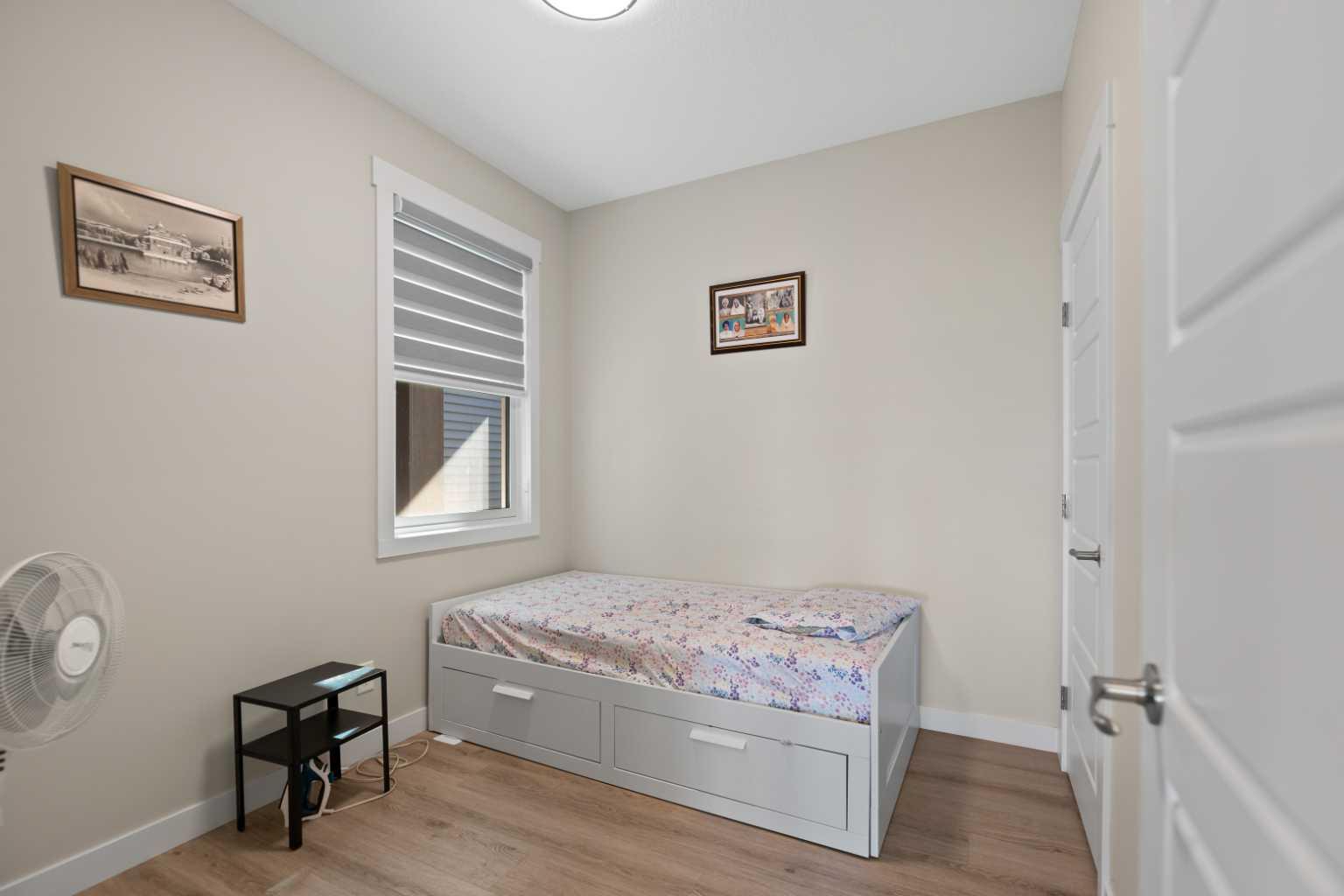 86 Corner Glen Gardens NE