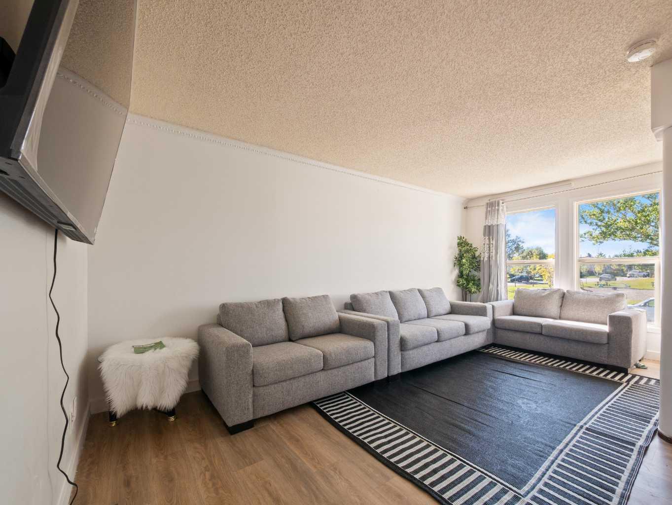 36 Castlebrook Rise NE