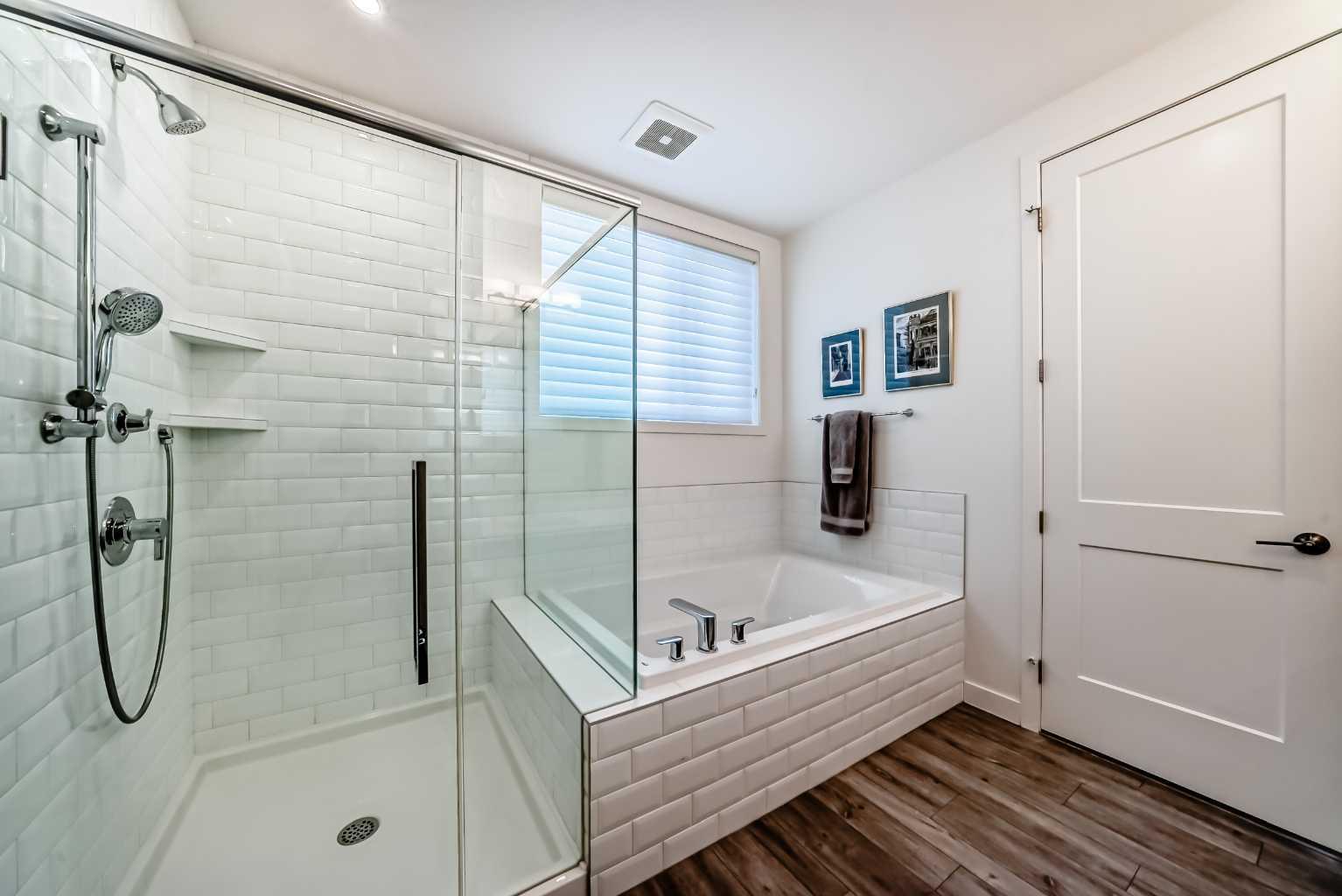 101, 10 Mahogany Circle SE
