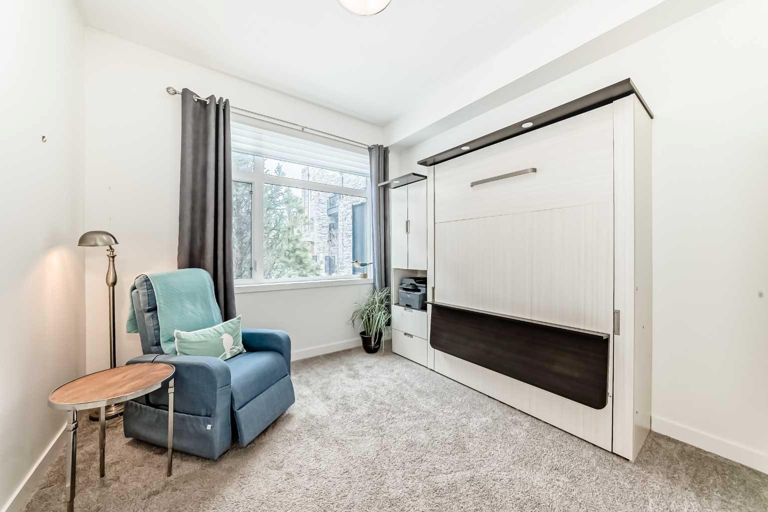 101, 10 Mahogany Circle SE
