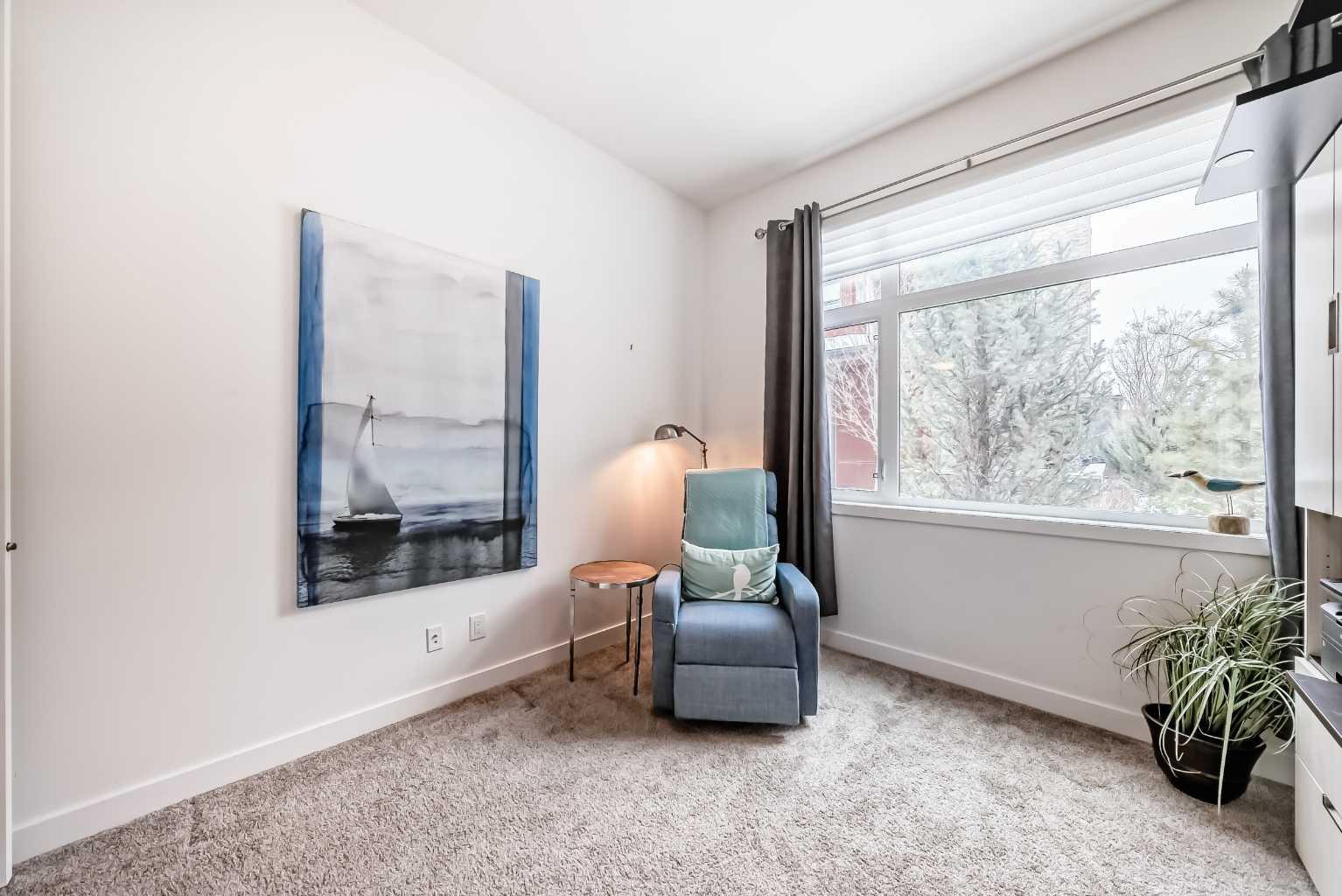 101, 10 Mahogany Circle SE