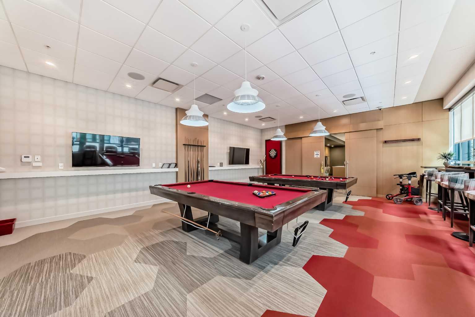 101, 10 Mahogany Circle SE