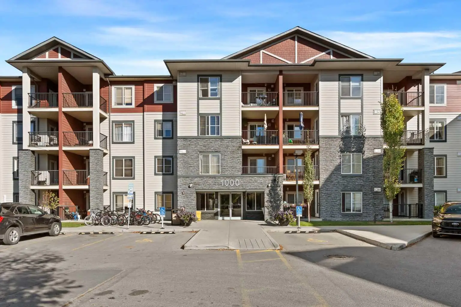 1423, 81 Legacy Boulevard SE
