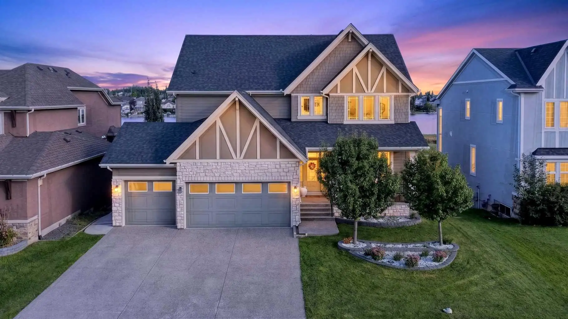196 Stonemere Close 
