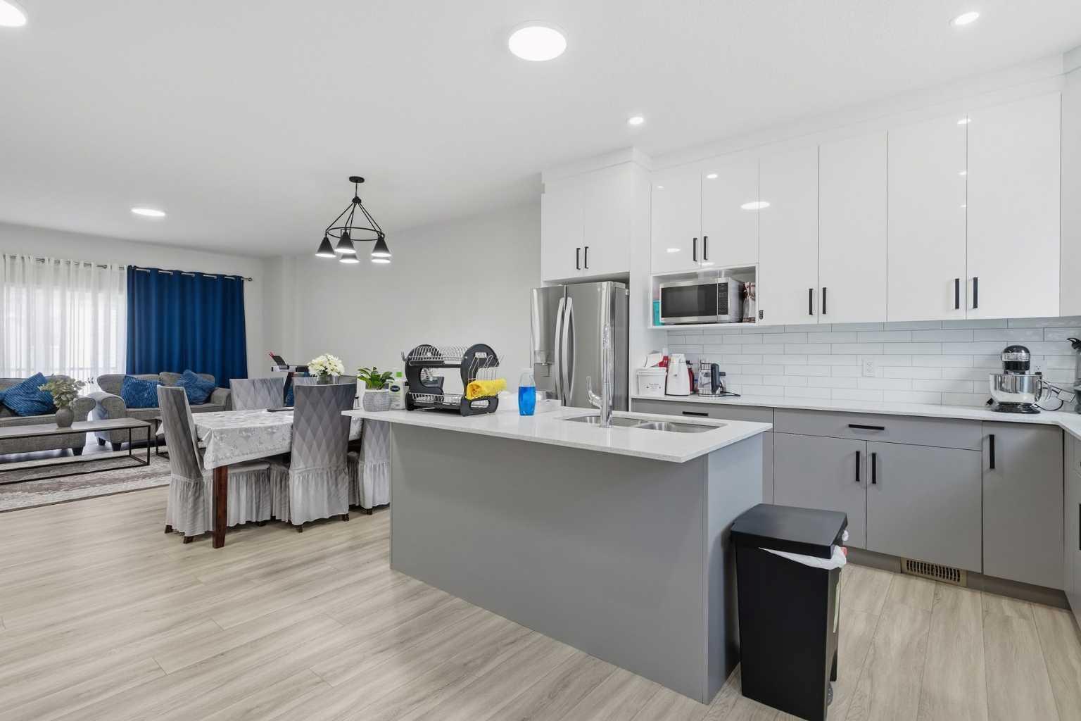 107 Corner Meadows Square NE
