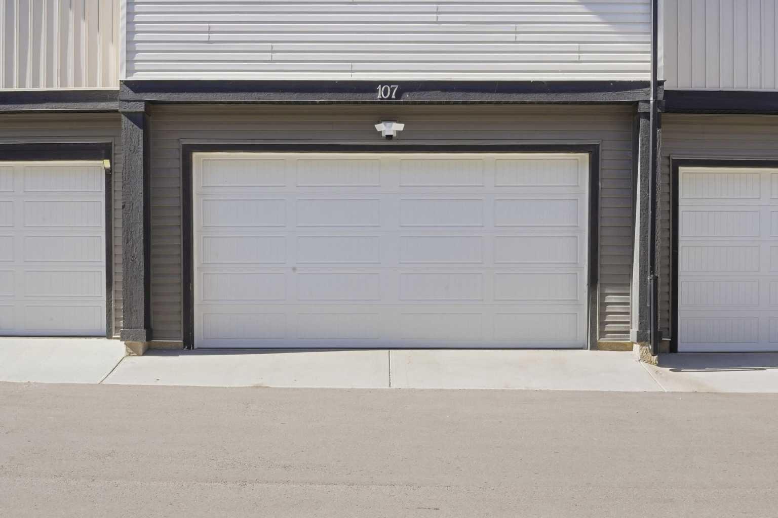 107 Corner Meadows Square NE