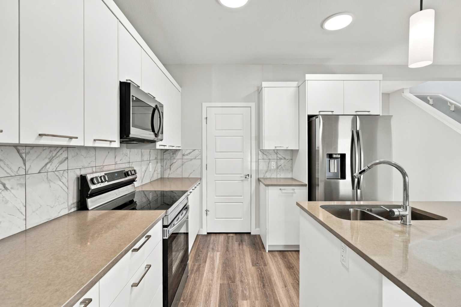 2320 Lancaster Heights SE