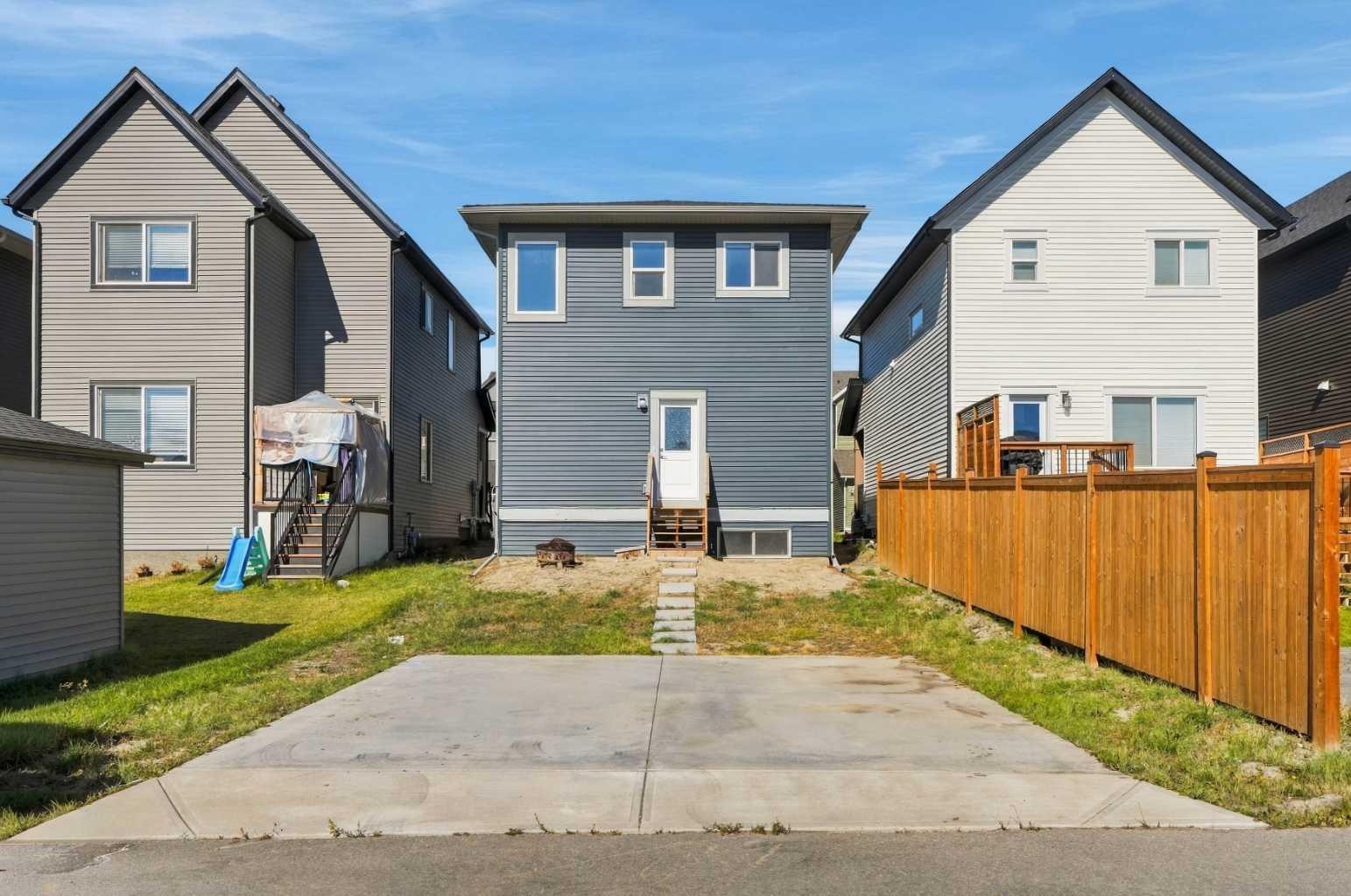2320 Lancaster Heights SE