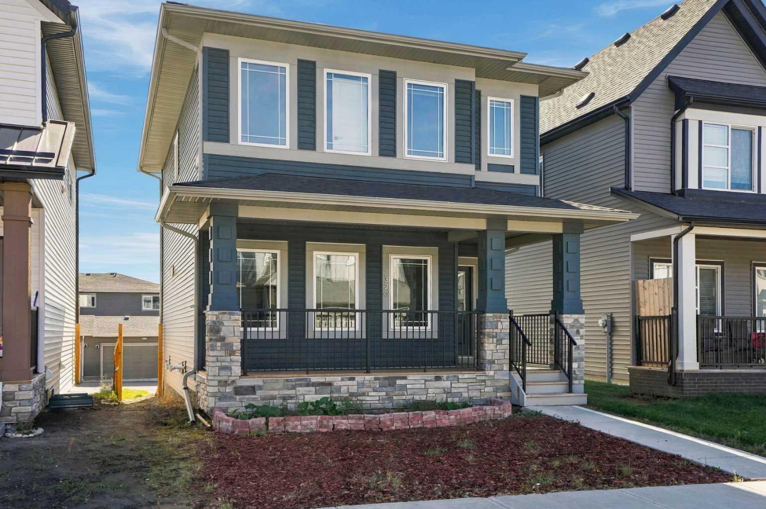 2320 Lancaster Heights SE
