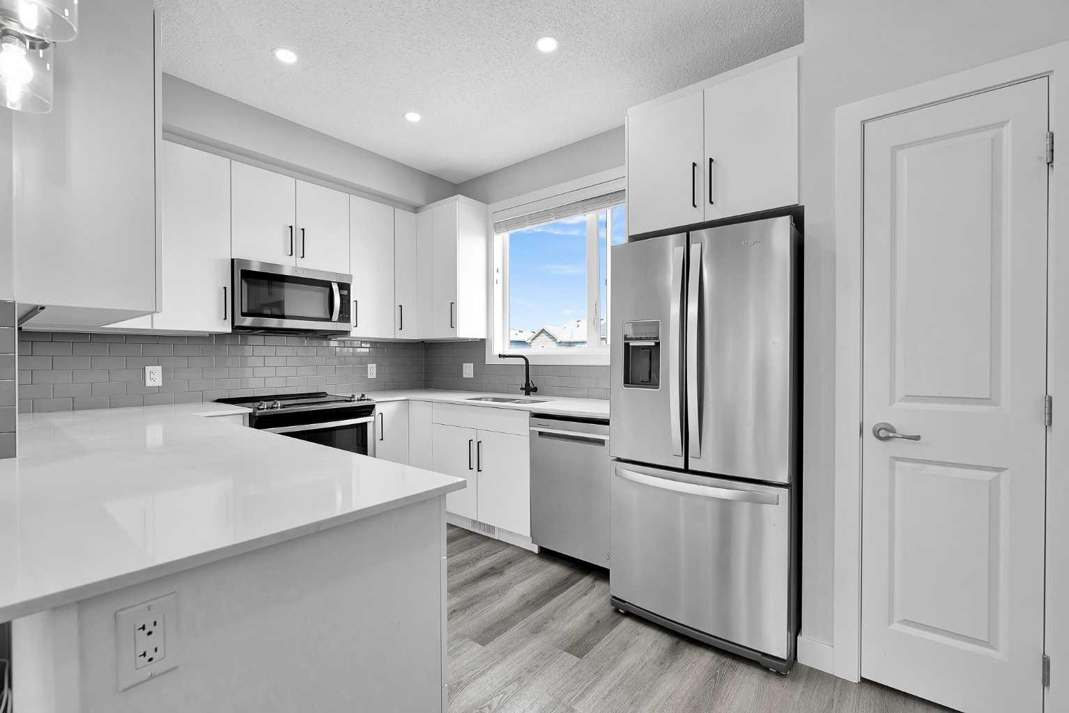 512, 16 Evanscrest Park NW