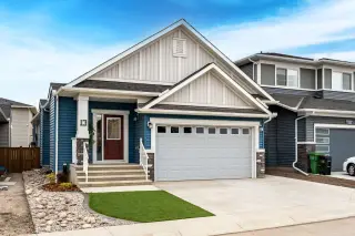 13 Bayview Mews SW