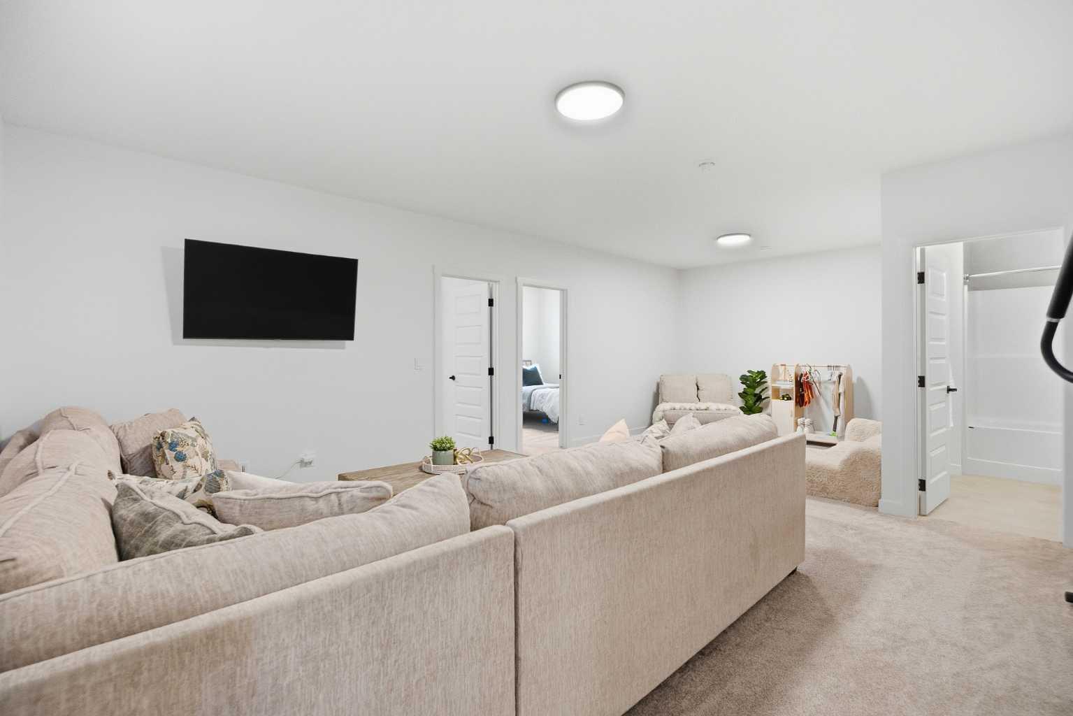 13 Bayview Mews SW