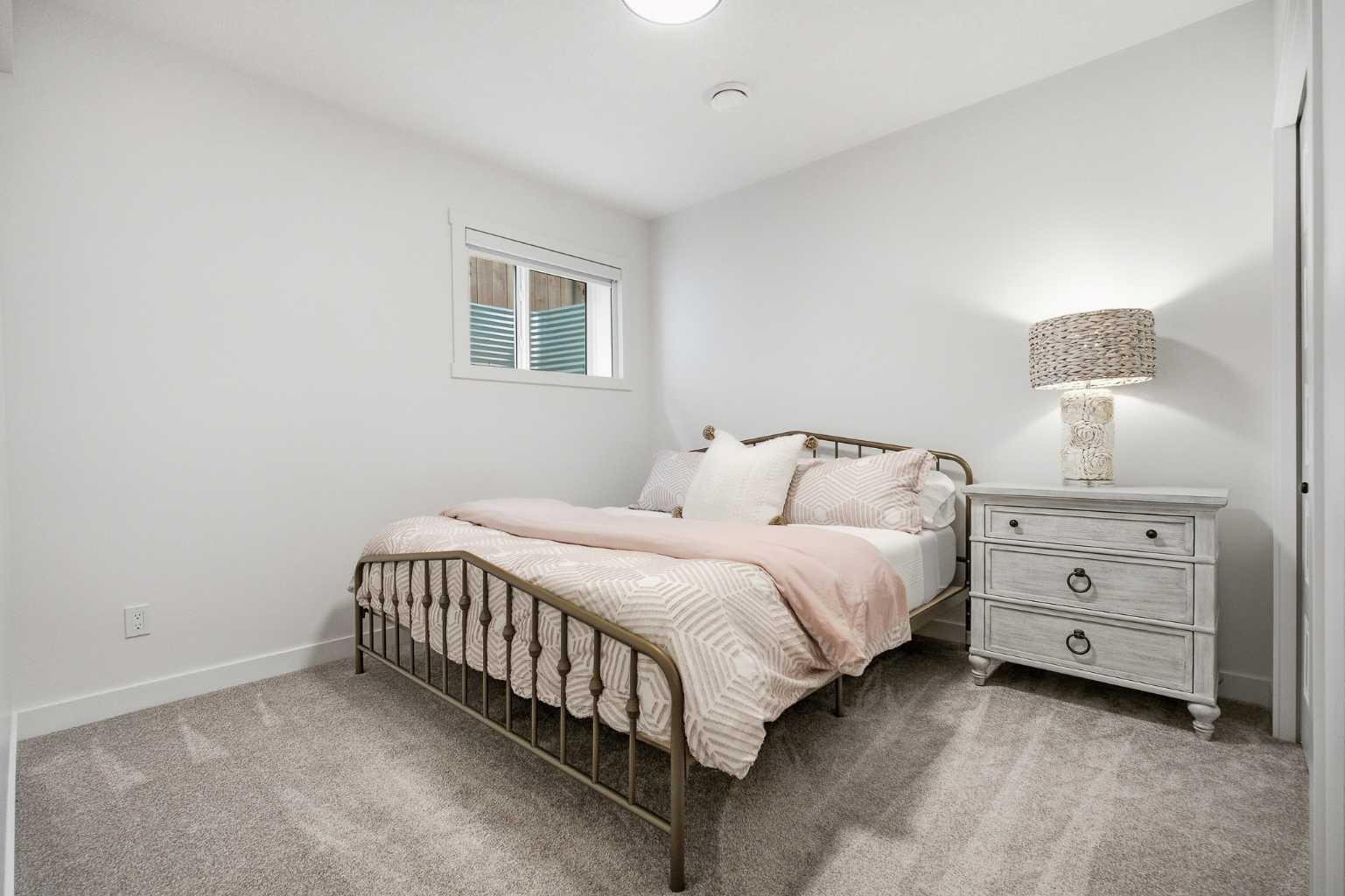 13 Bayview Mews SW