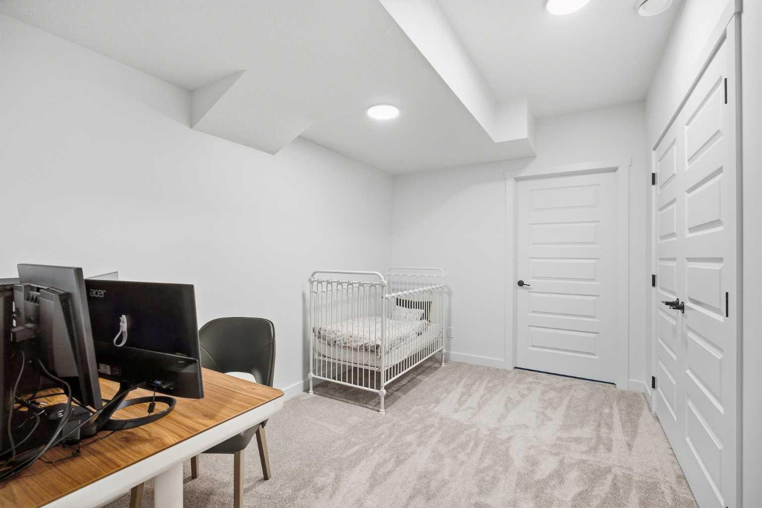 13 Bayview Mews SW