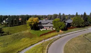 22, 64 Woodacres Crescent SW