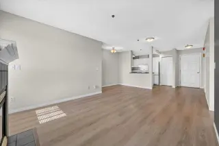 212, 7 Harvest Gold Manor NE