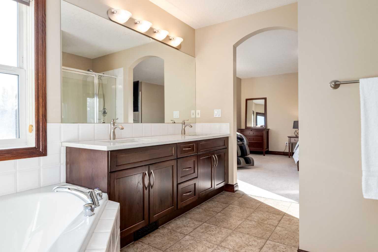 43 Cougar Plateau Circle SW