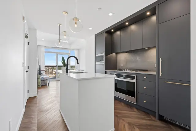 707, 8505 Broadcast Avenue SW