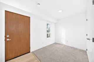 105, 20295 Seton Way SE