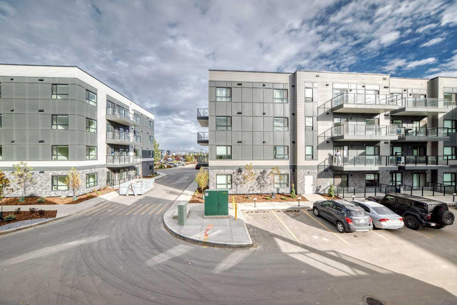 105, 20295 Seton Way SE