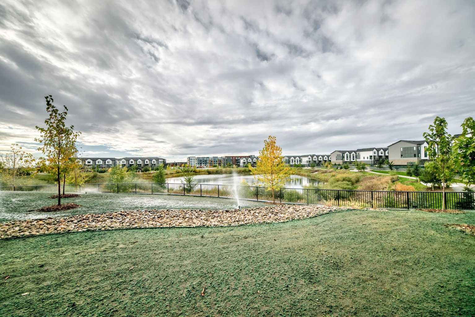 105, 20295 Seton Way SE