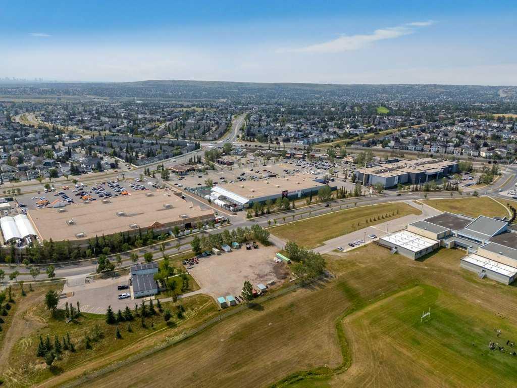 3301, 10 Country Village Park NE