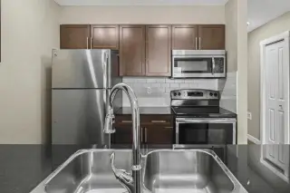 801, 10 Kincora Glen Park NW