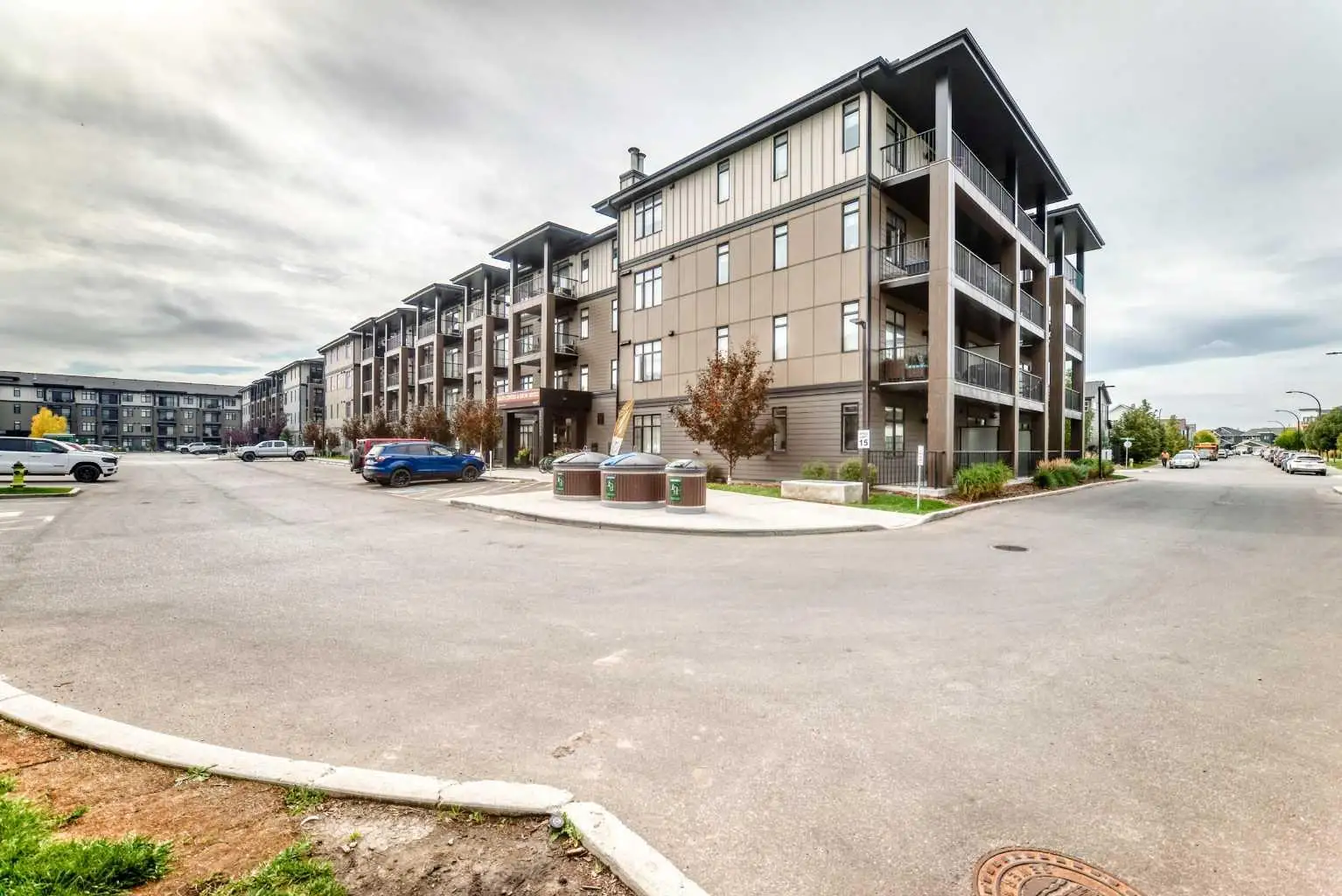 3205, 200 Seton Circle SE